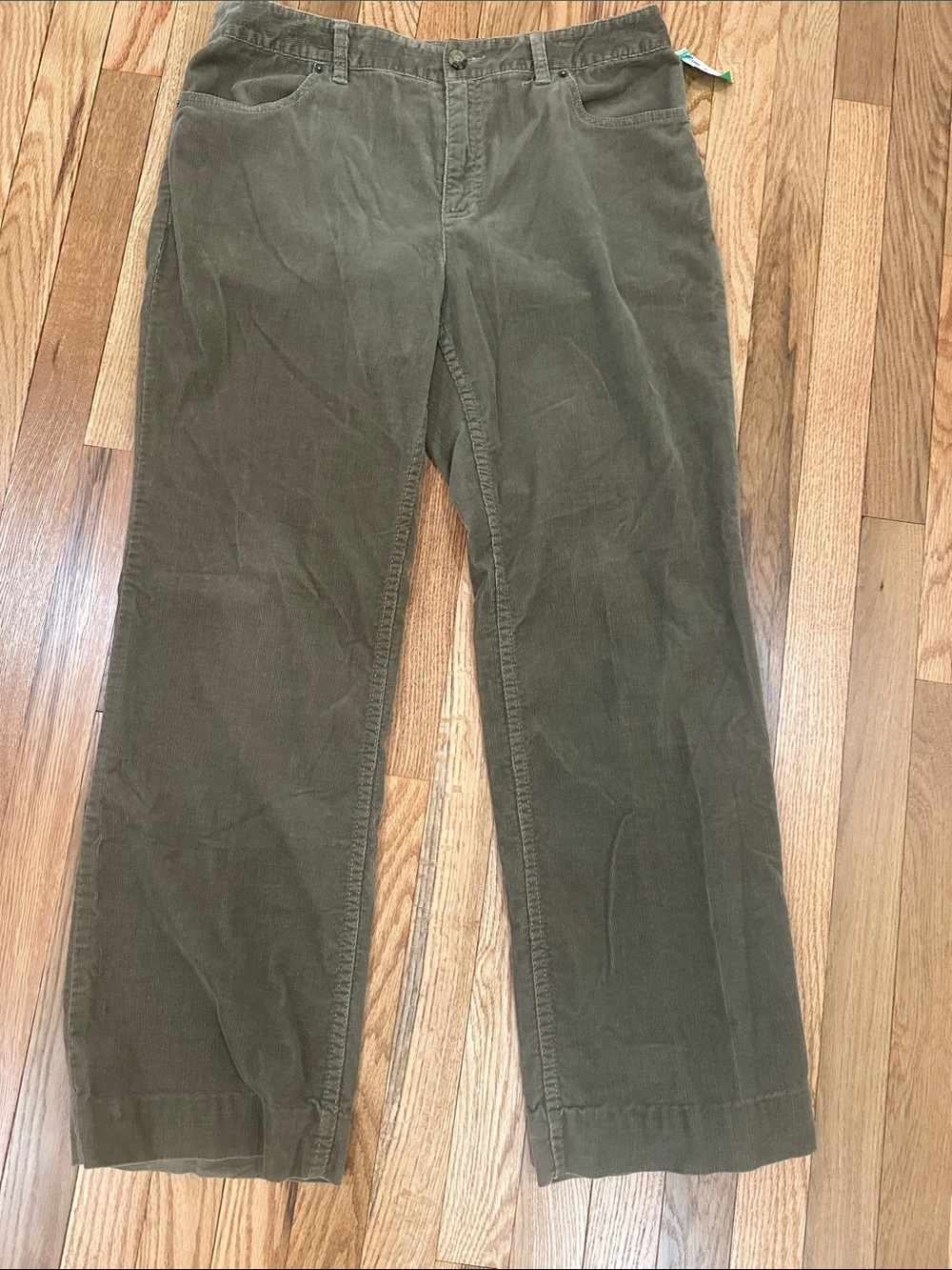 Liz Claiborne Women’s Bootcut Corduroy Pants in Olive Green- Size 12R